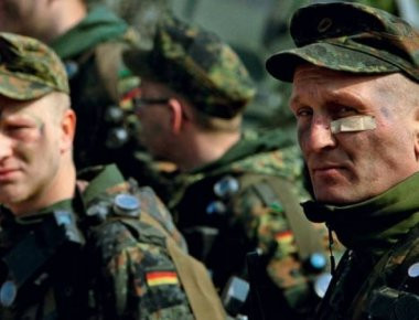 Σάλος μετά την ανακάλυψη ναζιστικών συμβόλων σε δύο στρατιώτες του γερμανικού στρατού